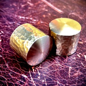 Van Dyke-Harms Hammered Brass Speed Guitar Knobs, 2-pack